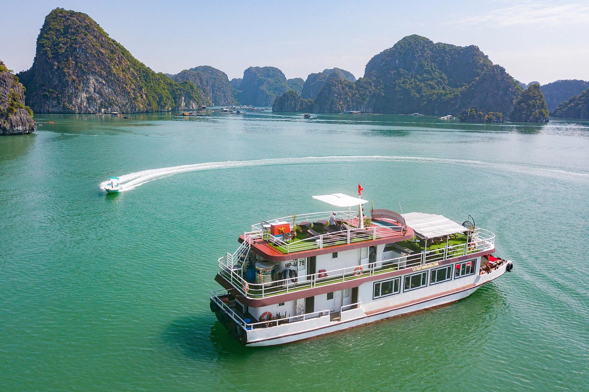 halong cat ba trip